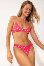 Load image into Gallery viewer, Image 07: Wednesday In Hawaii By Rio De Sol Top Top Kiko-Guava Hana