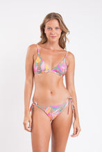 Load image into Gallery viewer, Model Front: Rio De Sol Set Set Lyla Tri-Fixo Ibiza