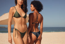 Load image into Gallery viewer, Image 14: Rio De Sol Top Top Shimmer-Shark Tri-Fixo-Noa