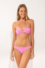 Load image into Gallery viewer, Model Front: Rio De Sol Top Top Crespinho-Rosa Mavi