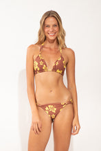 Load image into Gallery viewer, Model Front: Wednesday In Hawaii By Rio De Sol Set Set Pua-Coco-Lilikoi Mel