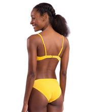 Load image into Gallery viewer, Image 07: Rio De Sol Set Set Malibu-Yellow Balconet Essential-Comfy