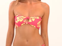 Load and play video in Gallery viewer, Video: Wednesday In Hawaii By Rio De Sol Top Top Pua-Guava Lani