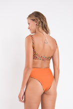 Load image into Gallery viewer, Image 11: Rio De Sol Set Set Bouquet Bliss Hotpants