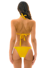 Load image into Gallery viewer, Model Back: Rio De Sol Top Top Tempero Cortinao