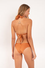 Load image into Gallery viewer, Model Back: Rio De Sol Set Set Shimmer-Nocciola Mel
