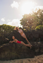 Load image into Gallery viewer, Image 13: Wednesday In Hawaii By Rio De Sol Top Top Pua-Hibiscus Kauai
