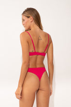 Load image into Gallery viewer, Model Back: Wednesday In Hawaii By Rio De Sol Set Set Guava Hana Sunset
