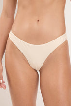 Load image into Gallery viewer, Gallery: Rio De Sol Bottom Bottom Touch-Natural Essential

