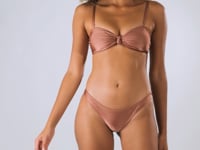 Load and play video in Gallery viewer, Video: Rio De Sol Bottom Bottom Shimmer-Copper Essential

