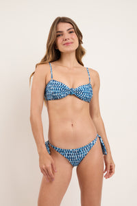 Model Front: Rio De Sol Top Top Chuva Bandeau-Joy