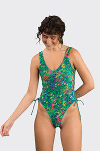 Model Front: Rio De Sol One-Piece Wilds Zoe